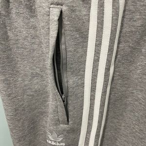 NWT Men’s ADIDAS 3-Stripes Pant Small
